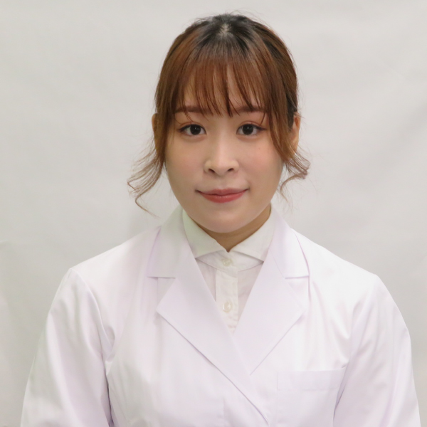 石井　綾弥子